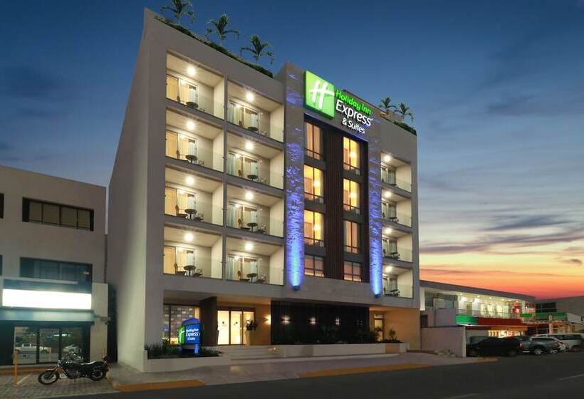 هتل Holiday Inn Express & Suites   Playa Del Carmen, An Ihg