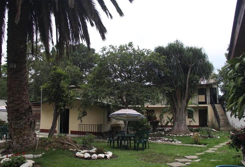 Hostal Dulces Sueños  Hostel