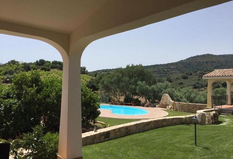 مبيت وإفطار Agriturismo Muru Idda