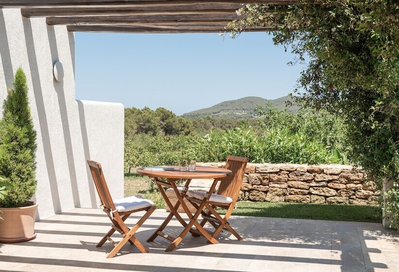 هتل Safragell Ibiza Suites & Spa