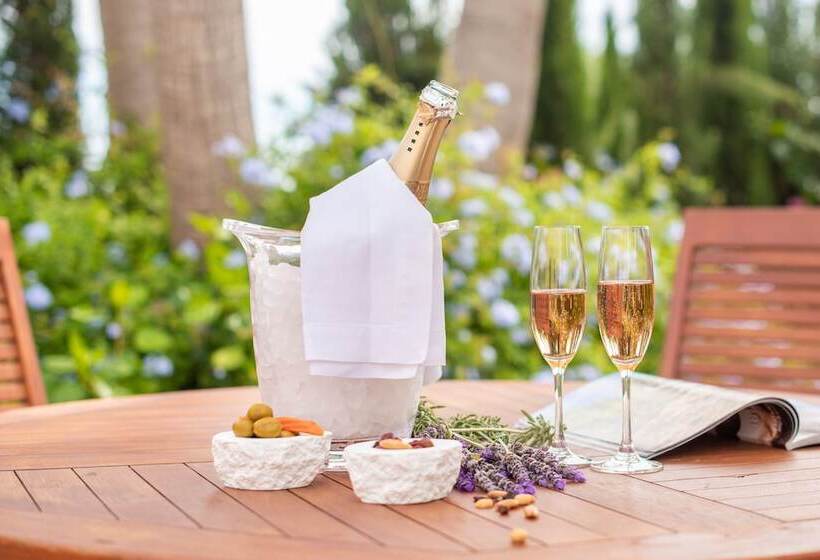 هتل Safragell Ibiza Suites & Spa