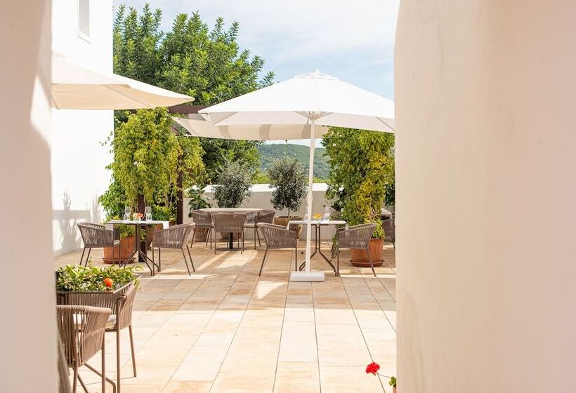 هتل Safragell Ibiza Suites & Spa