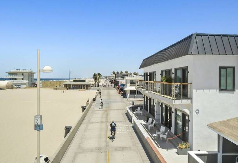 مُتل Sea Sprite Ocean Front