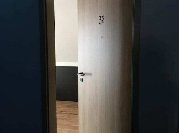 민박 U7