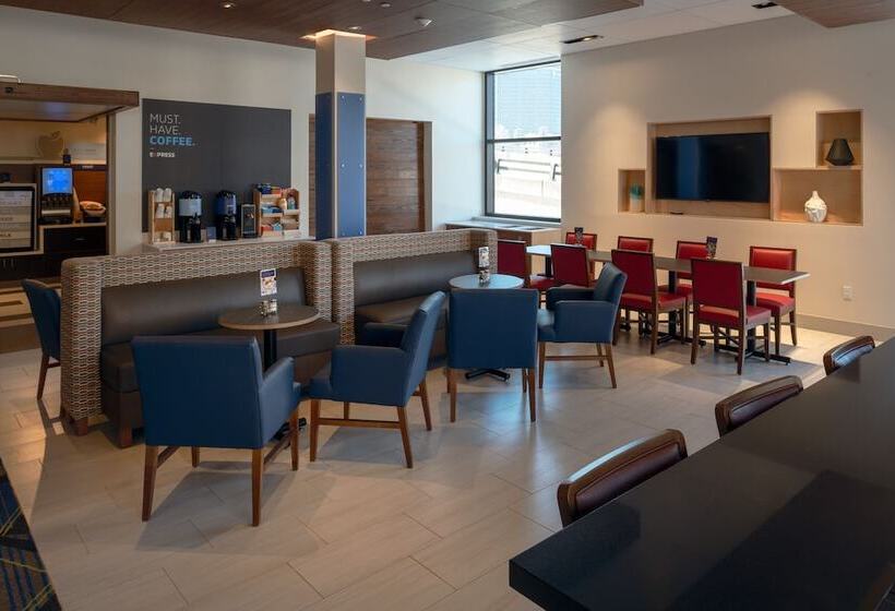 בית מלון כפרי Holiday Inn Express & Suites   Tulsa Downtown   Arts District, An Ihg