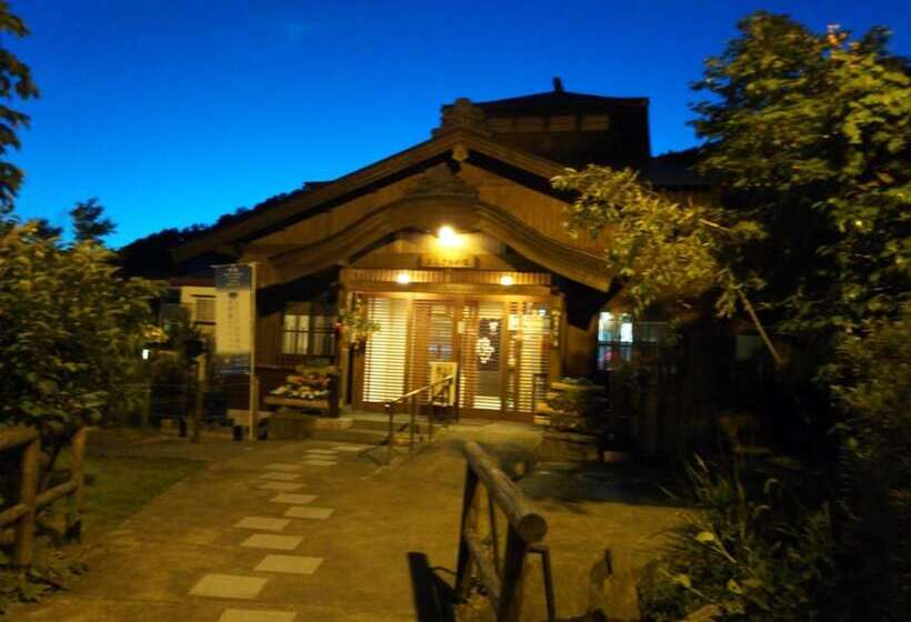 پانسیون Guest House Hostel Yukuru