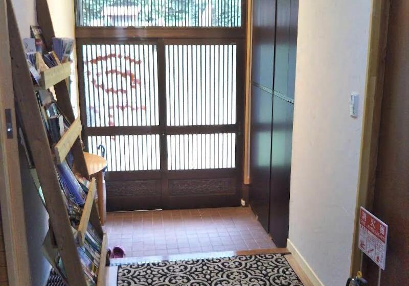 پانسیون Guest House Hostel Yukuru
