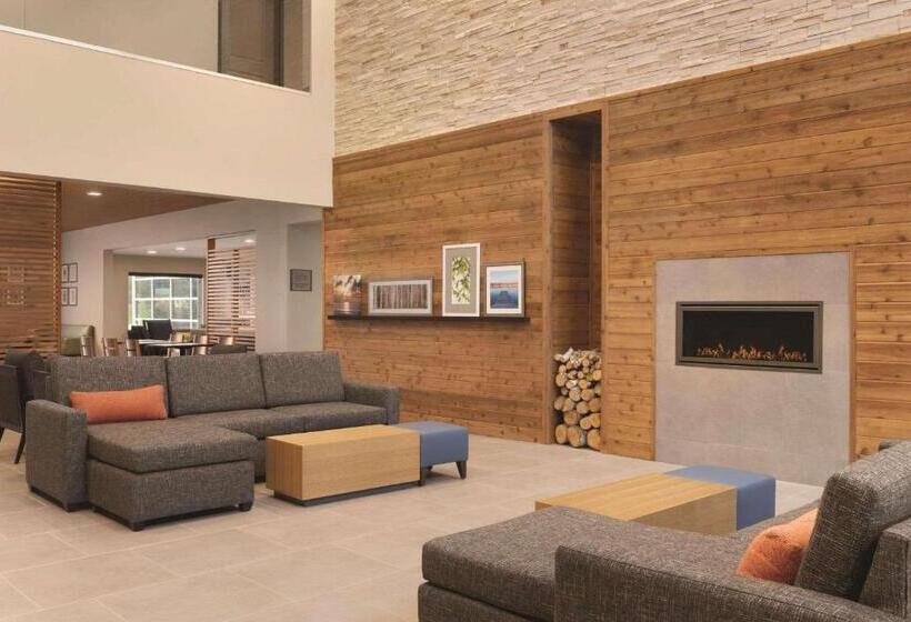 هتل Country Inn & Suites By Radisson, Ft. Atkinson, Wi