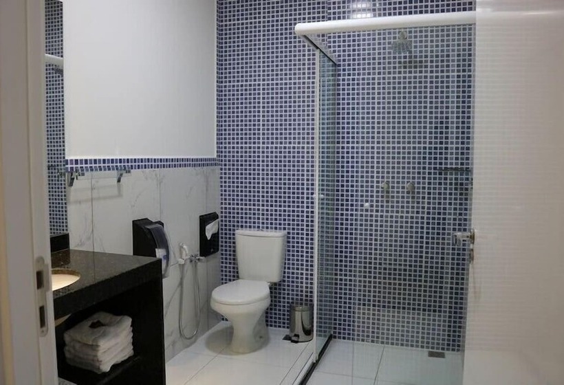 בית מלון כפרי Riellis Center