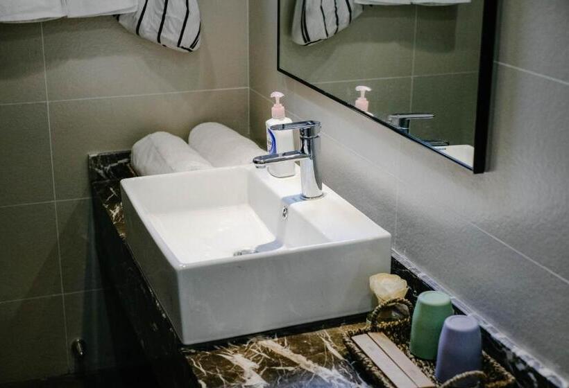 پانسیون Dali Lila's House Seaview Guesthouse