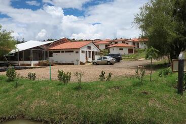 پانسیون Ocarina Suites Hotel Villa De Leyva