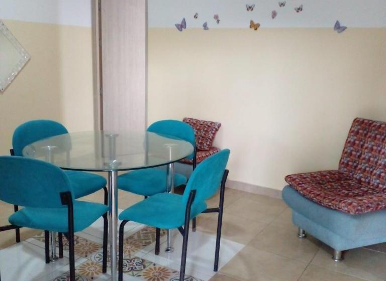 هاستل Montecarlos