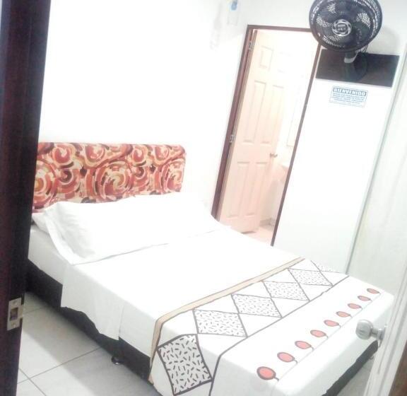 هاستل Montecarlos