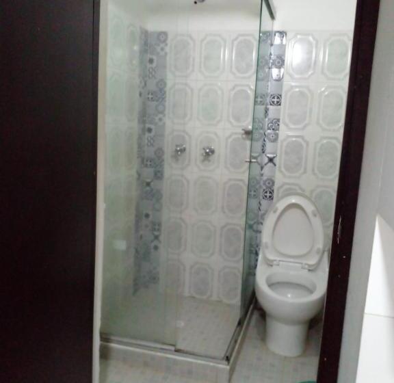 هاستل Montecarlos