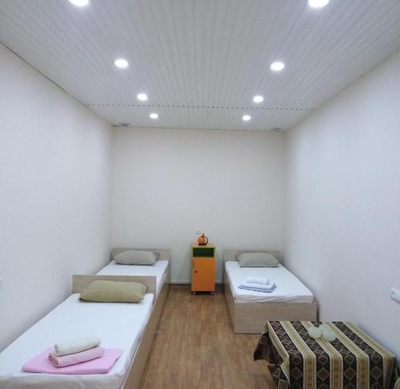 هاستل Rest Guest House