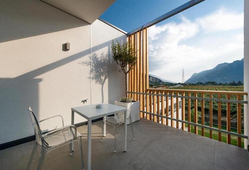 تختخواب و صبحانه Alea   Garda Lake Suite