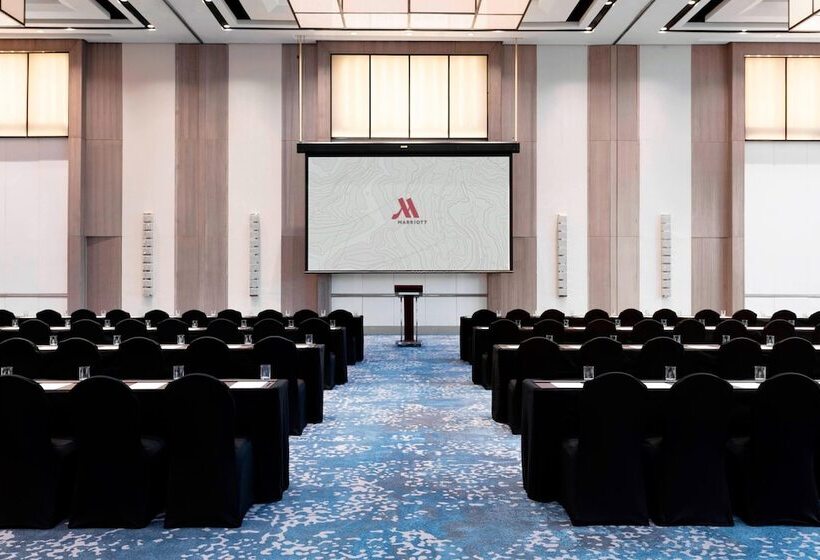فندق Clark Marriott