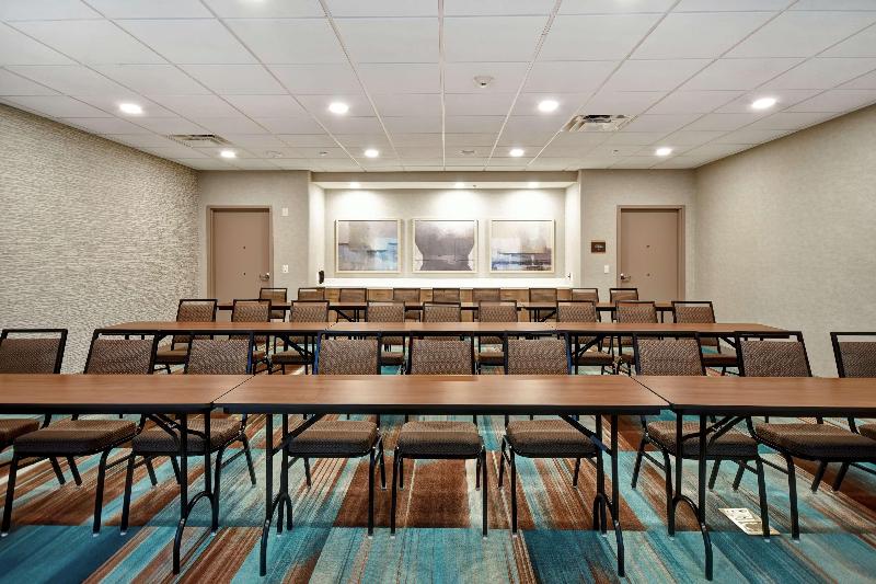 Отель Home2 Suites By Hilton Lagrange