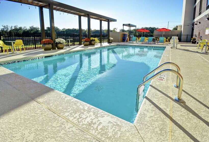 Отель Home2 Suites By Hilton Lagrange