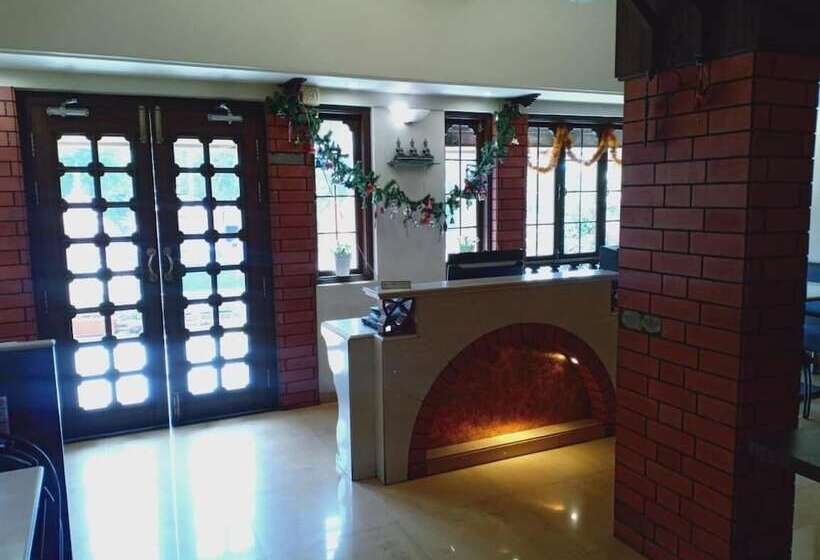 호텔 Sri Kamal International