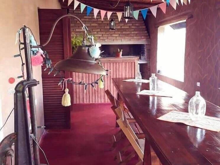 پانسیون Hostal Sisabel