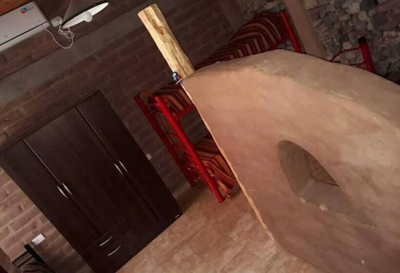 پانسیون Hostal Sisabel