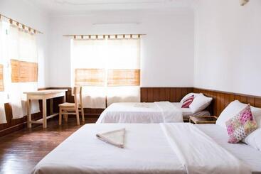 تختخواب و صبحانه Ananda Tree House Eco Homestay