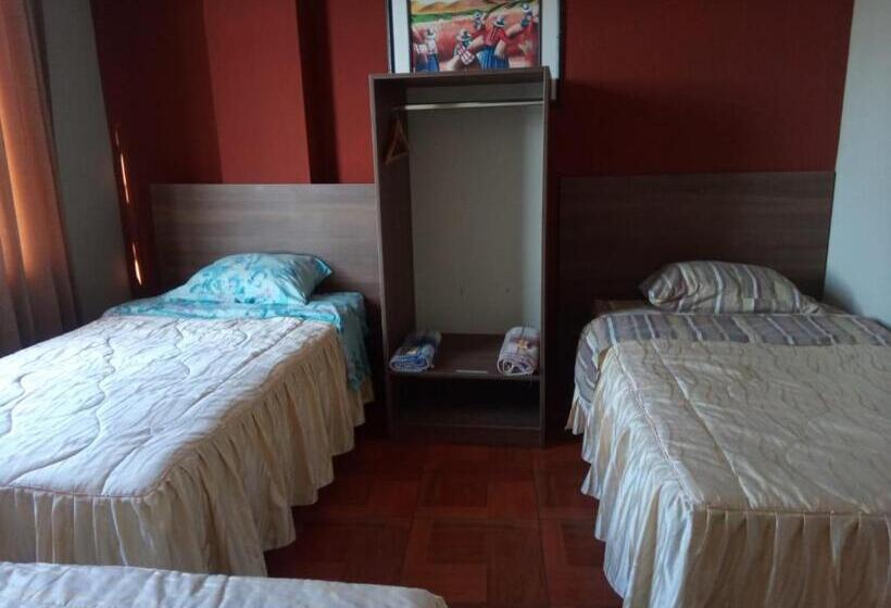 هاستل Cálido Hostal