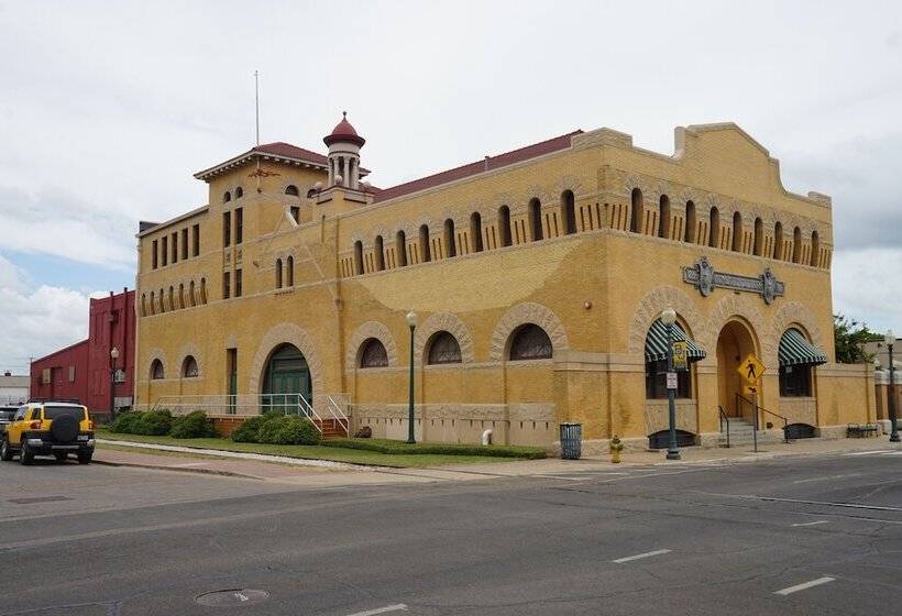 هتل La Quinta By Wyndham Waco Baylor Downtown