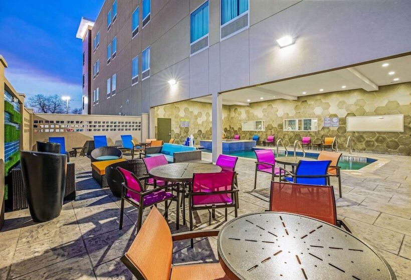 هتل La Quinta By Wyndham Waco Baylor Downtown