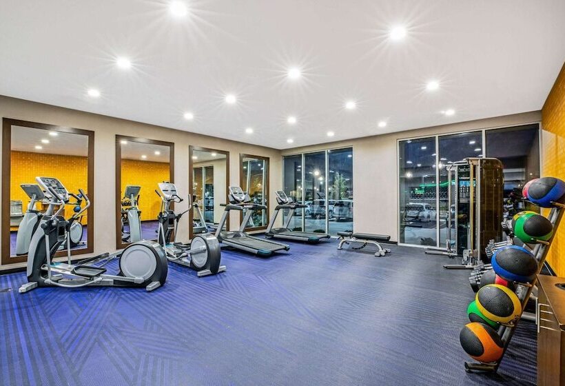 هتل La Quinta By Wyndham Waco Baylor Downtown