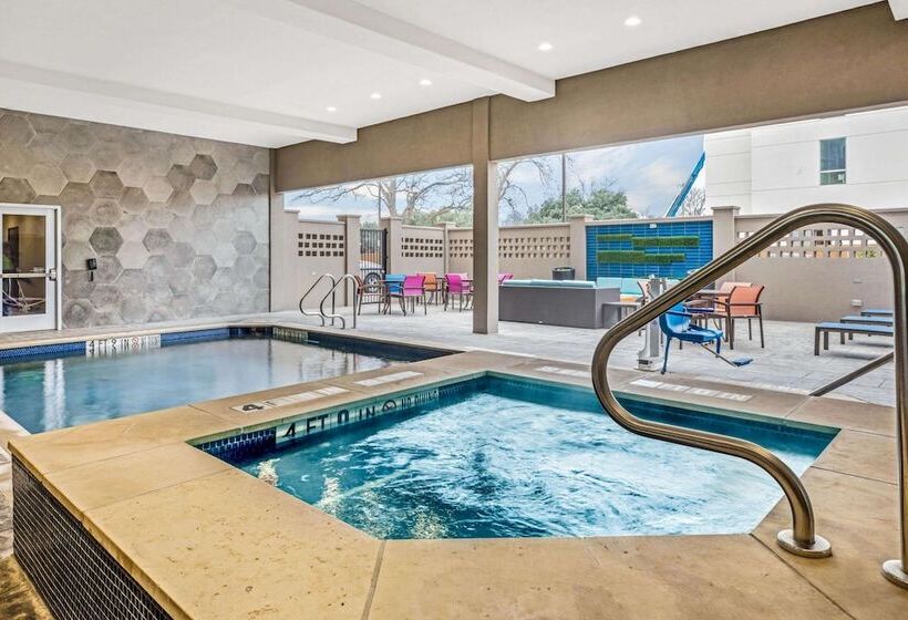 هتل La Quinta By Wyndham Waco Baylor Downtown