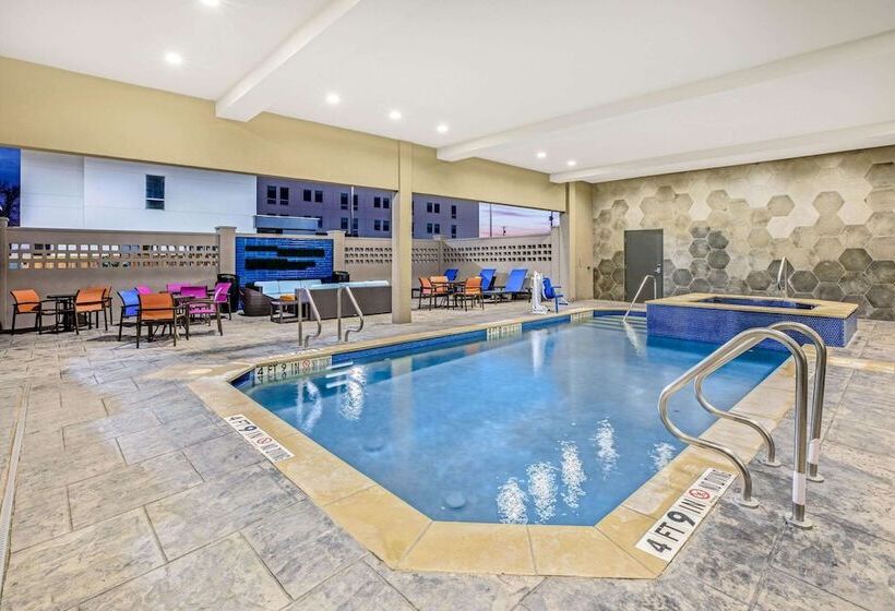 هتل La Quinta By Wyndham Waco Baylor Downtown