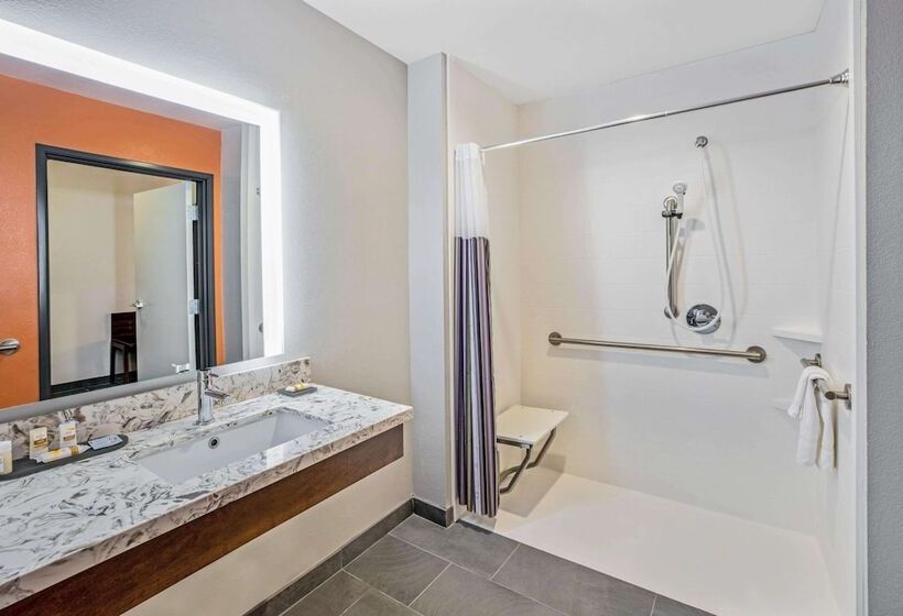 هتل La Quinta By Wyndham Waco Baylor Downtown