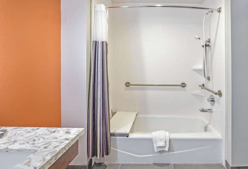 هتل La Quinta By Wyndham Waco Baylor Downtown