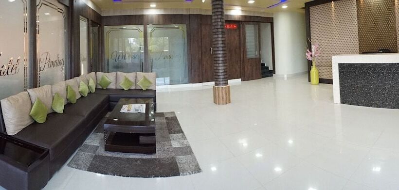 هتل Pemaling Lords Eco Inn Guwahati
