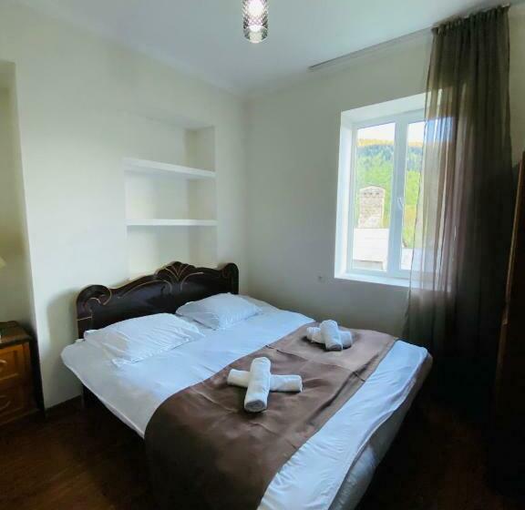 پانسیون Iuri Udesiani S Guesthouse