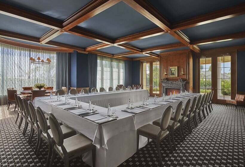 אתר נופש Rosewood Miramar Beach