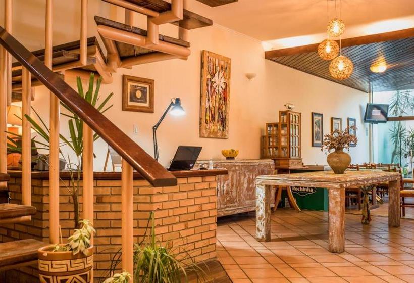 הוסטל Rogai Hotel Pousada