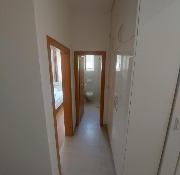 پانسیون Apartmani Barka