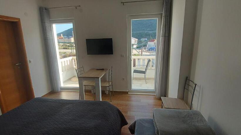 پانسیون Apartmani Barka