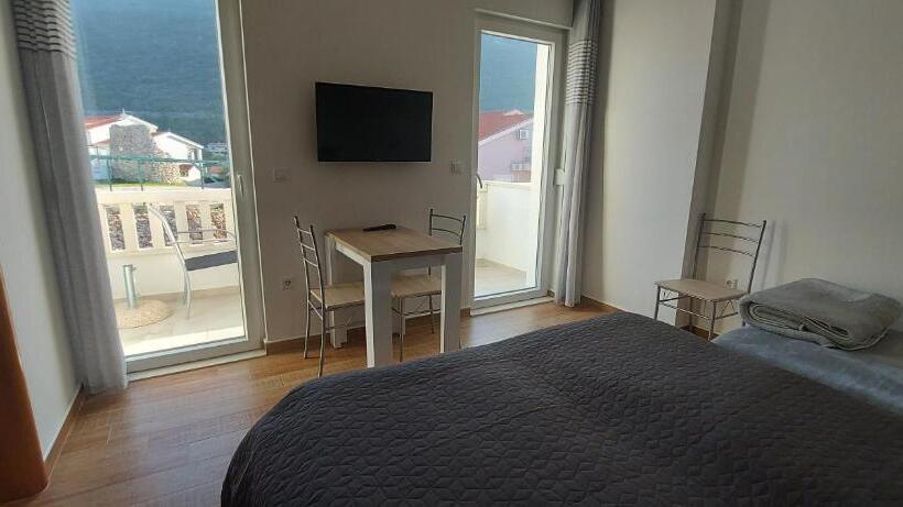 پانسیون Apartmani Barka