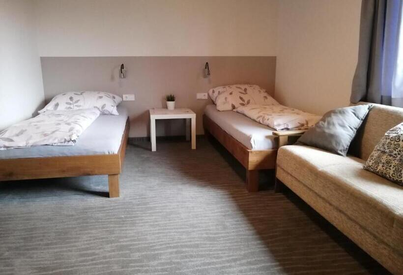 ユースホステル Gasthaus Schachinger