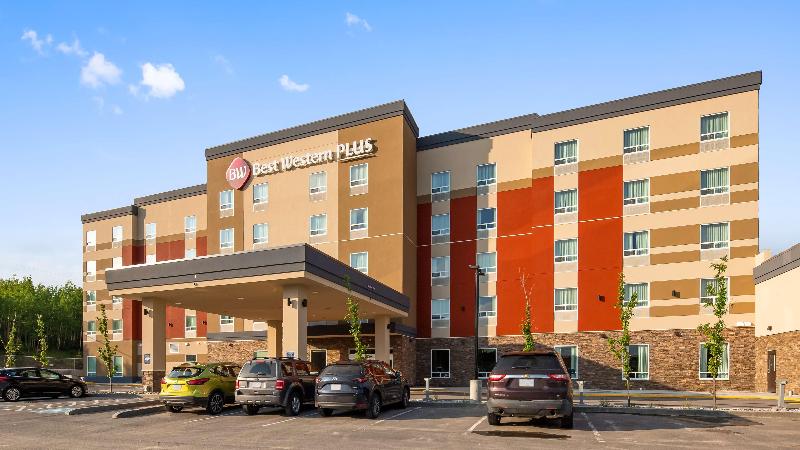 בית מלון כפרי Best Western Plus Hinton Inn & Suites