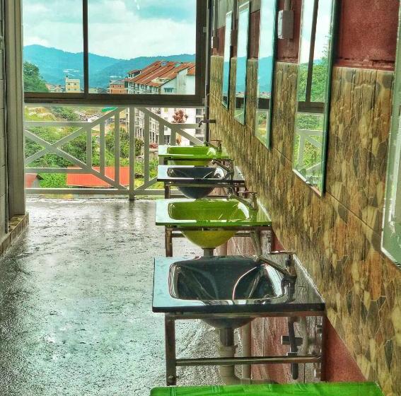 هتل کپسول Kea Garden Mini Chalet   Hostel