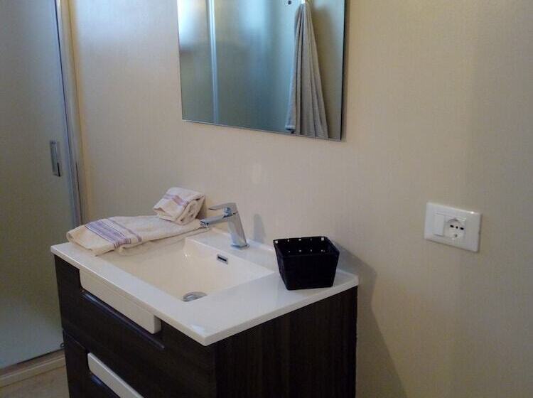 민박 Le Strazzigne