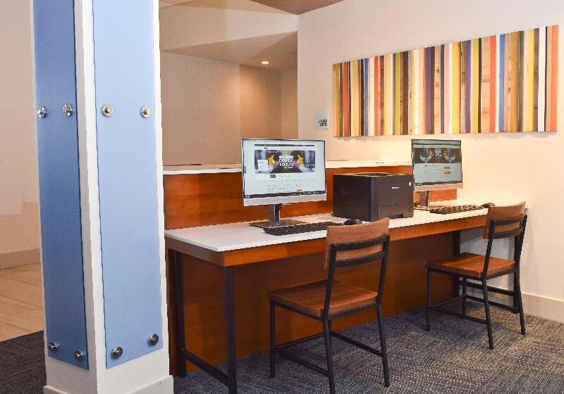 Fotos del hotel Holiday Inn Express & Suites - Orlando - Lake Nona Area, An Ihg:  19