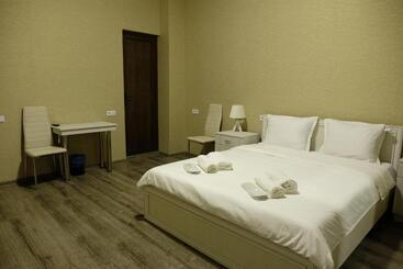 هتل Sresidence