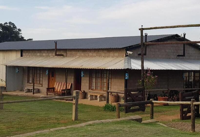 Отель The Little Club Getaway At The Hay Barn