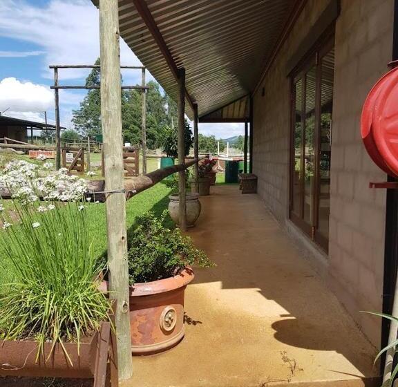 Отель The Little Club Getaway At The Hay Barn